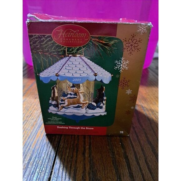 2005 Carlton Cards Heirloom Dashing Through the Snow Christmas Holiday Ornament - Picture 7 of 8